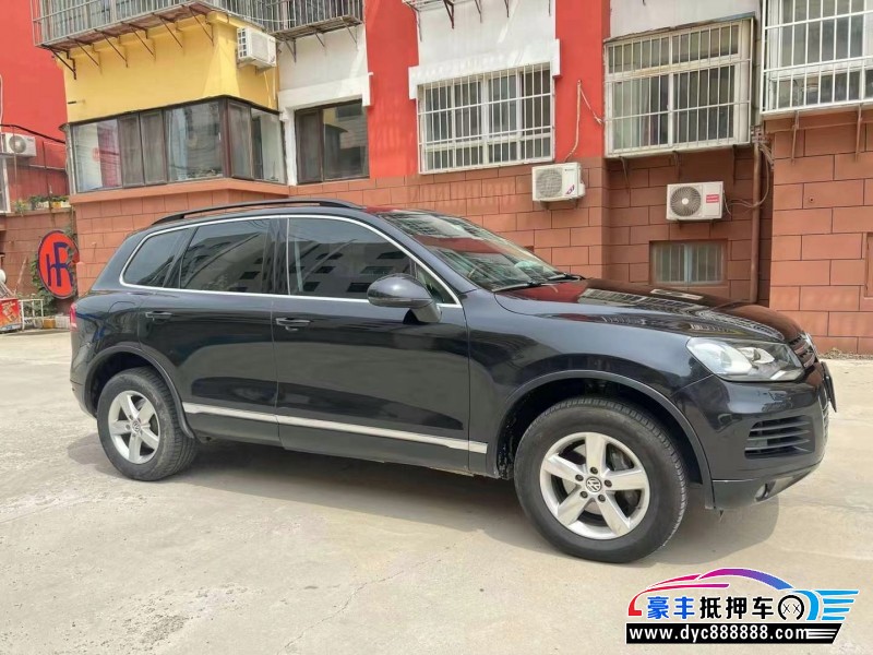 14年大众途锐轿车抵押车出售