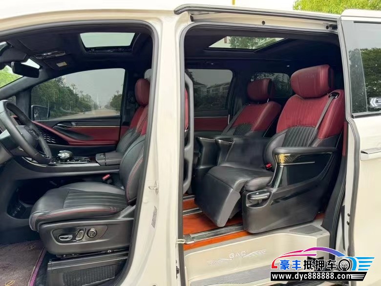 23年传祺M8轿车抵押车出售