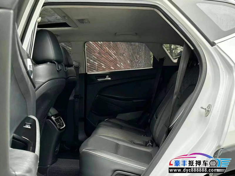 21年现代途胜轿车抵押车出售