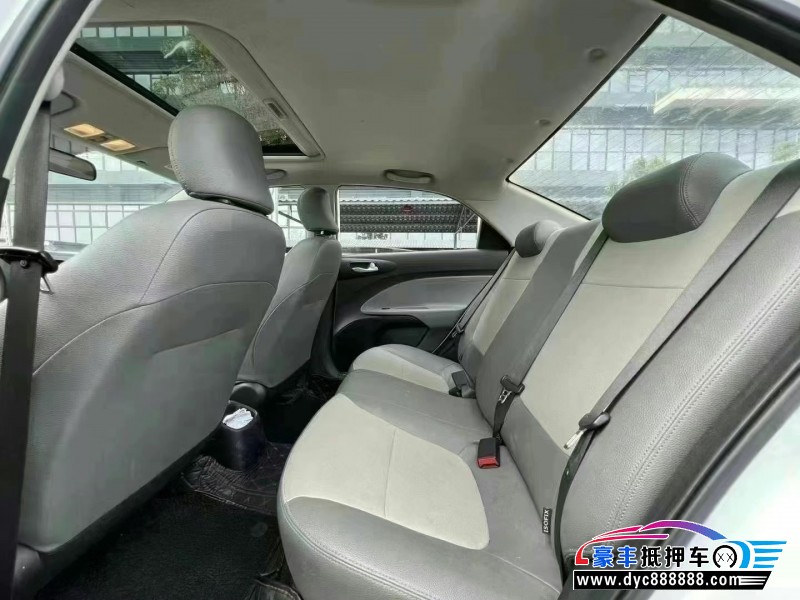 19年起亚焕驰轿车抵押车出售