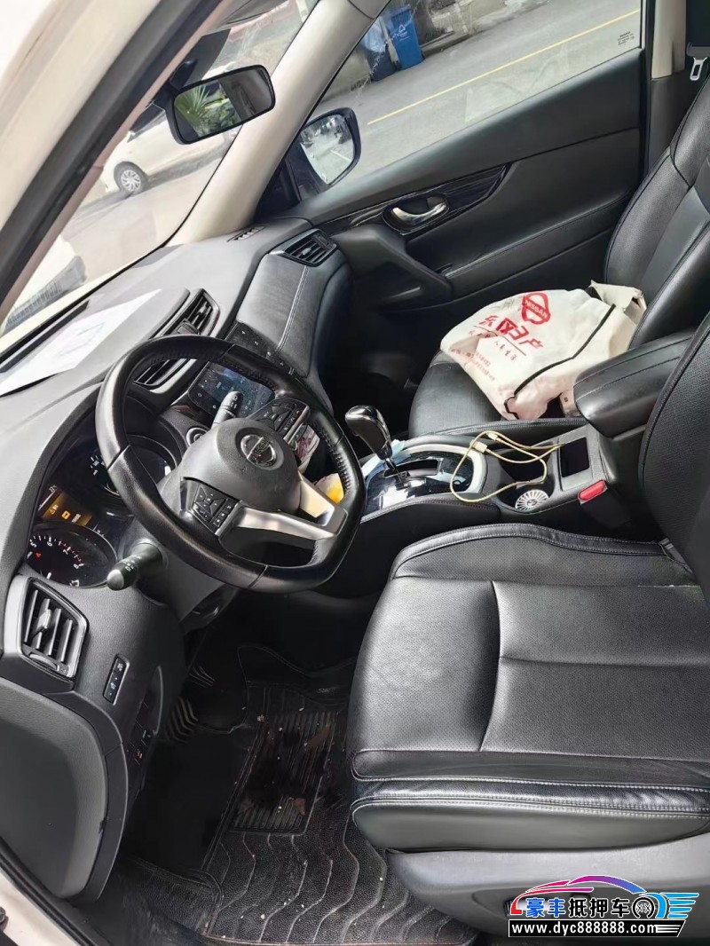 20年日产奇骏轿车抵押车出售