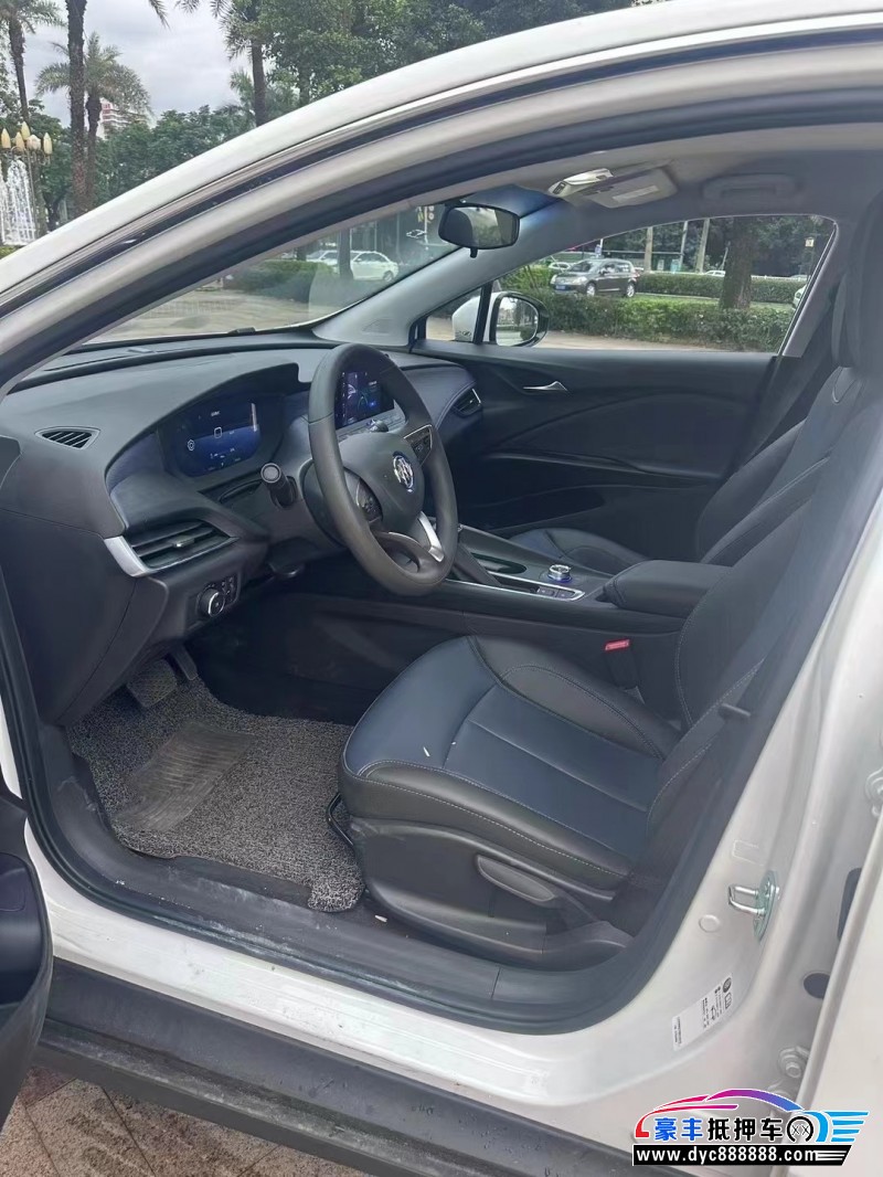 24年别克微蓝轿车抵押车出售