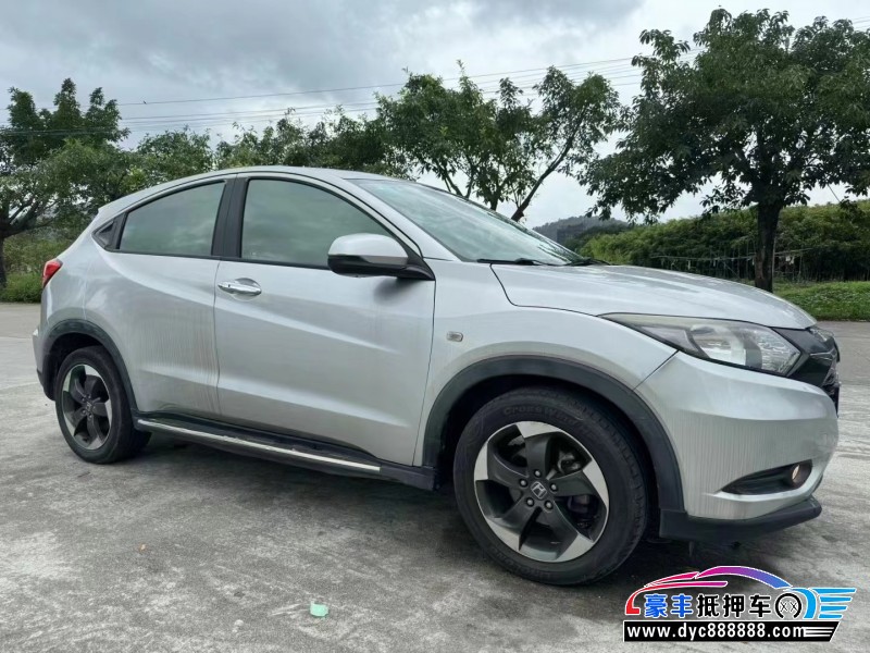 15年本田缤智轿车抵押车出售