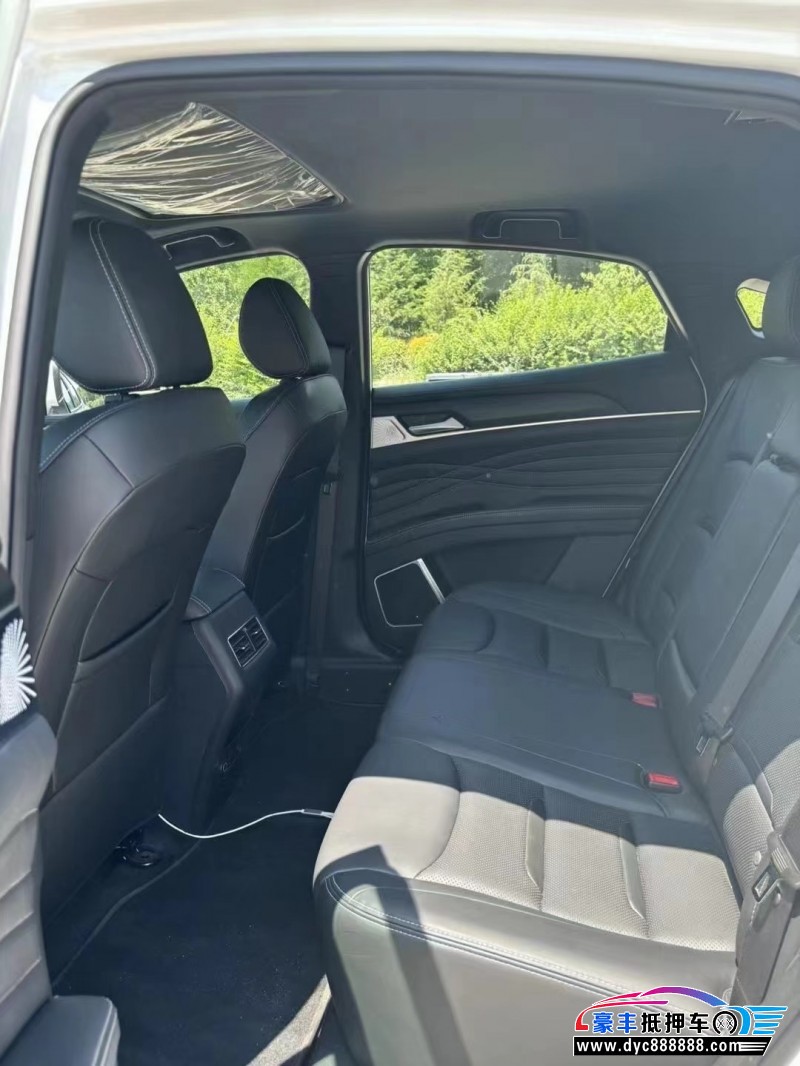 22年东风风光ix5轿车抵押车出售