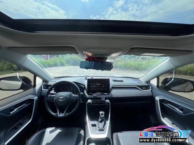 21年丰田威兰达轿车抵押车出售