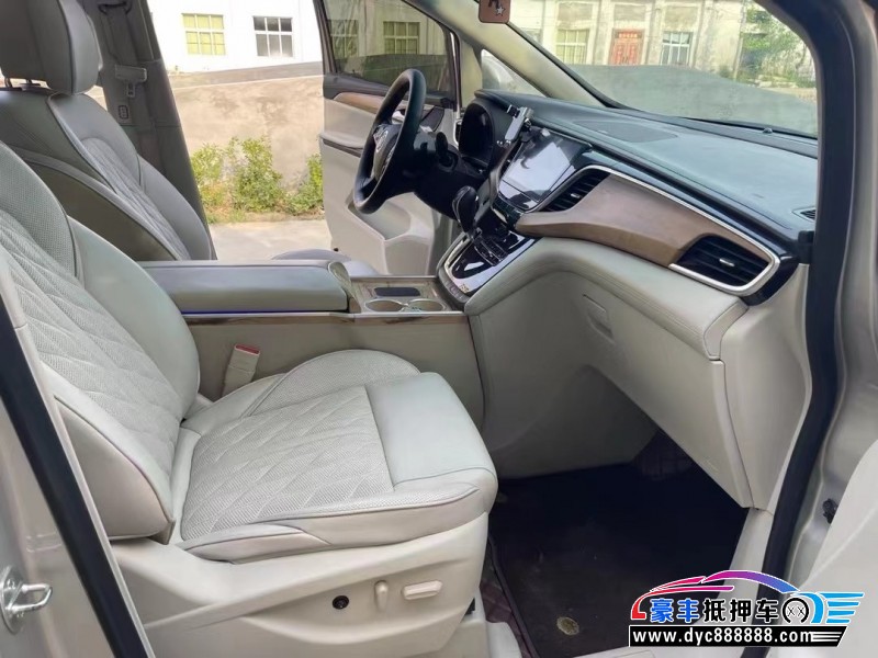 20年别克GL8轿车抵押车出售