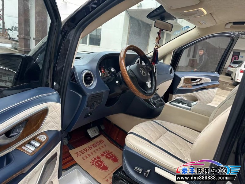 20年奔驰威霆MPV抵押车出售