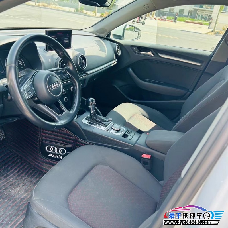 18年奥迪A3轿车抵押车出售