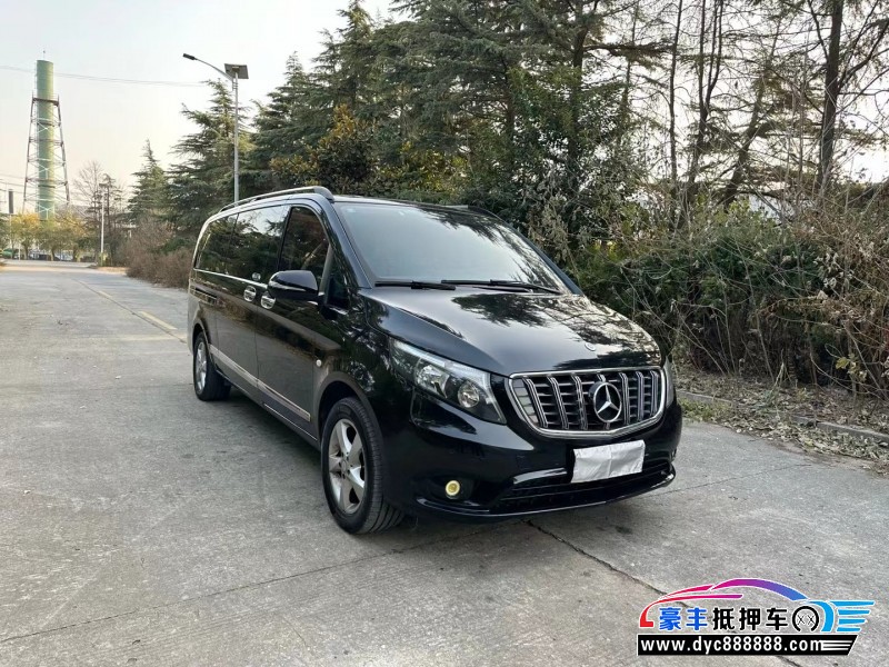 18年奔驰威霆轿车抵押车出售