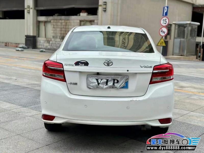 17年丰田威驰轿车抵押车出售