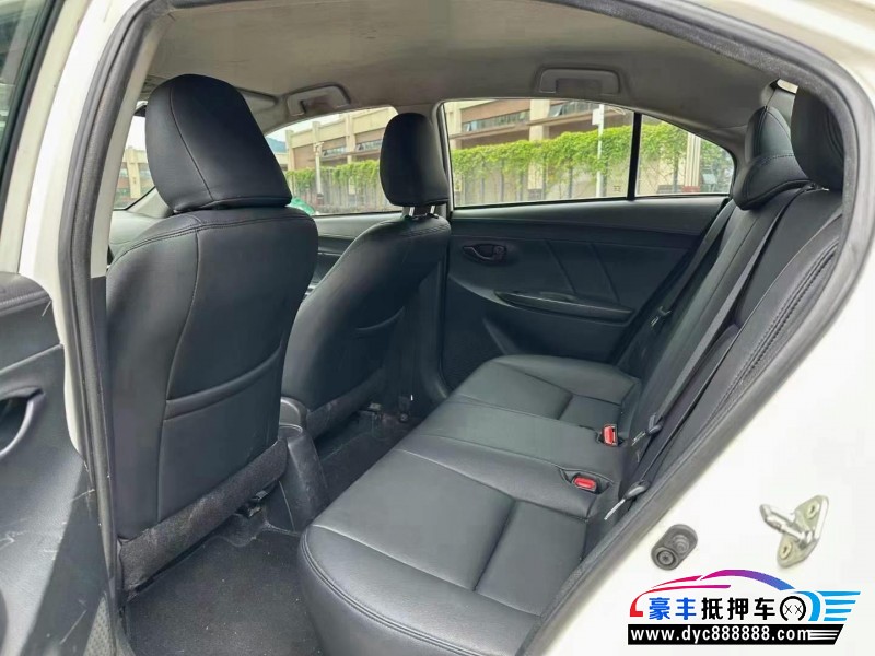 17年丰田威驰轿车抵押车出售