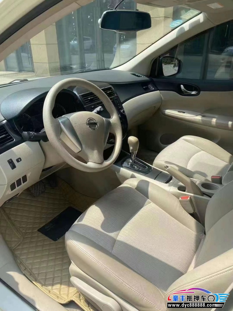 13年日产骐达轿车抵押车出售