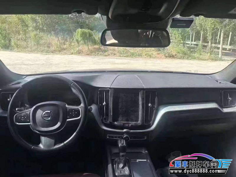 21年沃尔沃XC60SUV抵押车出售