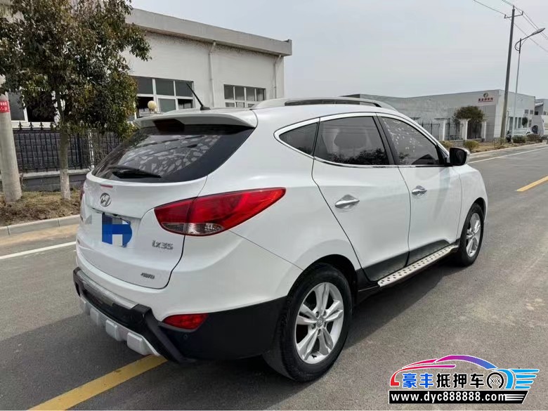 14年现代ix35轿车抵押车出售