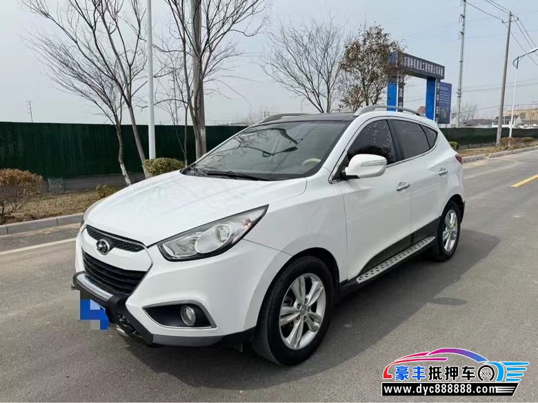 14年现代ix35轿车抵押车出售