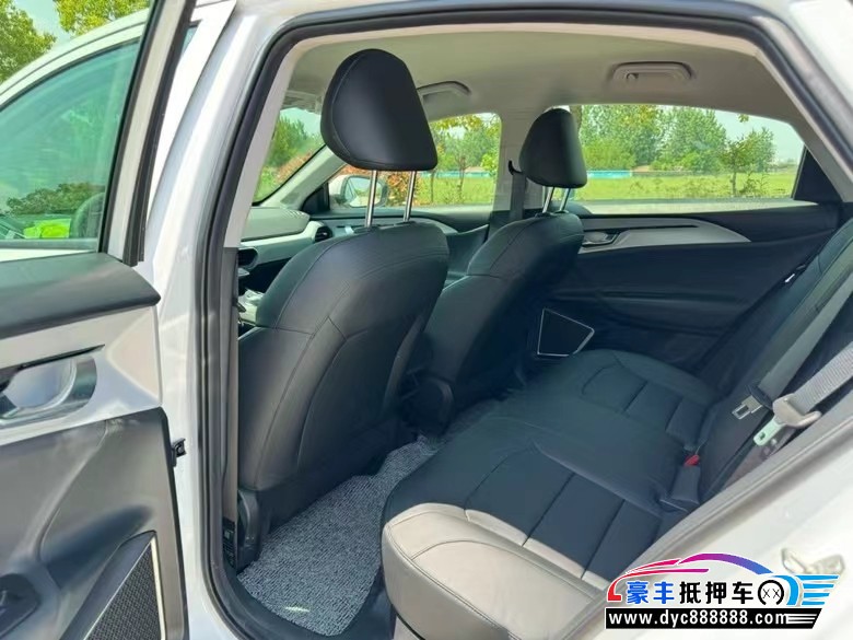 24年吉利几何轿车抵押车出售