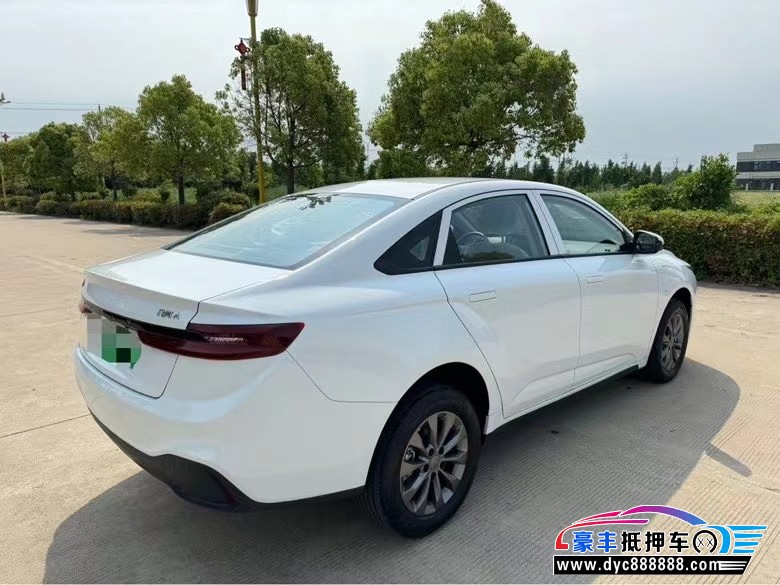 24年吉利几何轿车抵押车出售