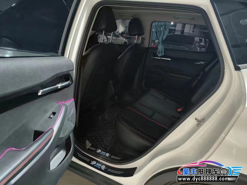 22年起亚KX3轿车抵押车出售