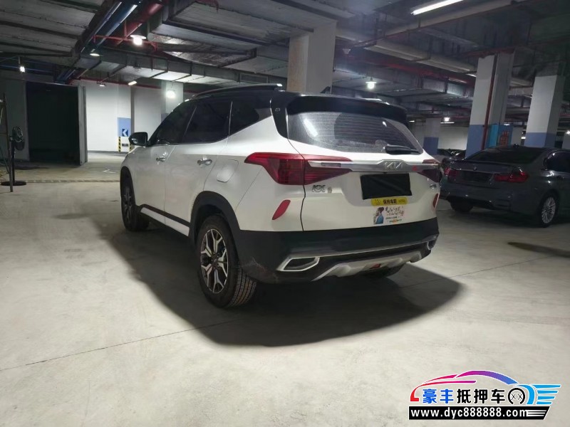 22年起亚KX3轿车抵押车出售
