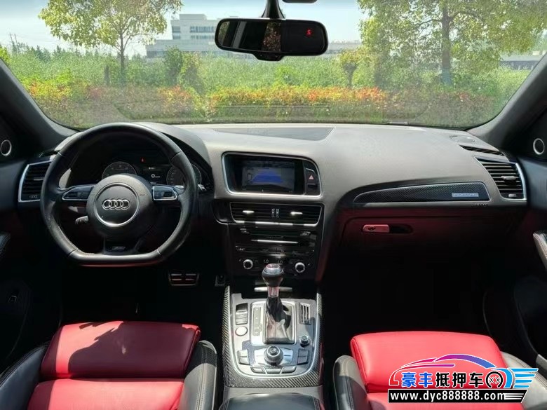 17年奥迪SQ5轿车抵押车出售