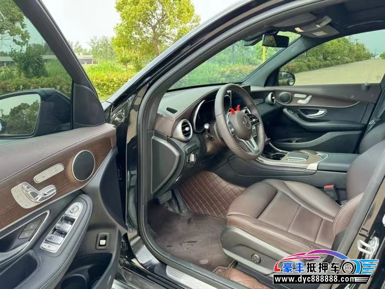 22年奔驰GLC轿车抵押车出售