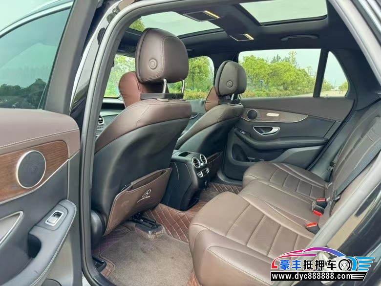 22年奔驰GLC轿车抵押车出售