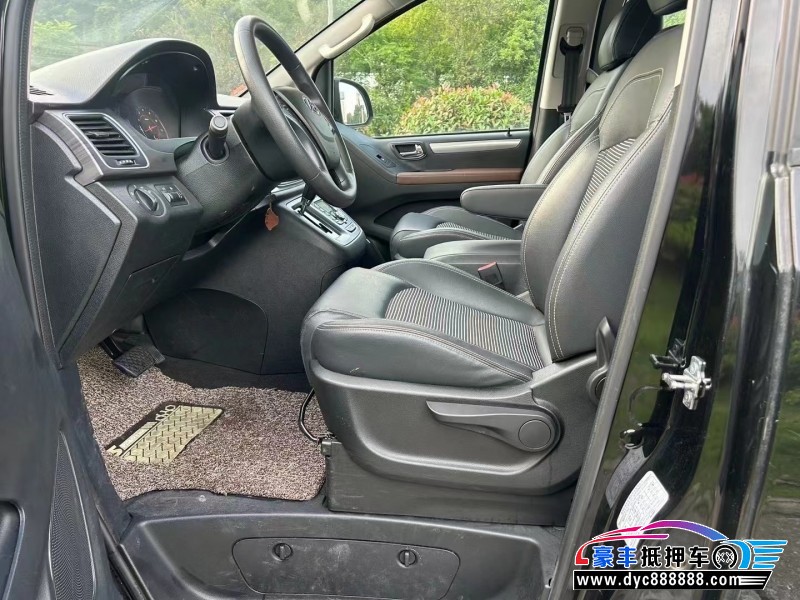 19年上汽大通G10轿车抵押车出售