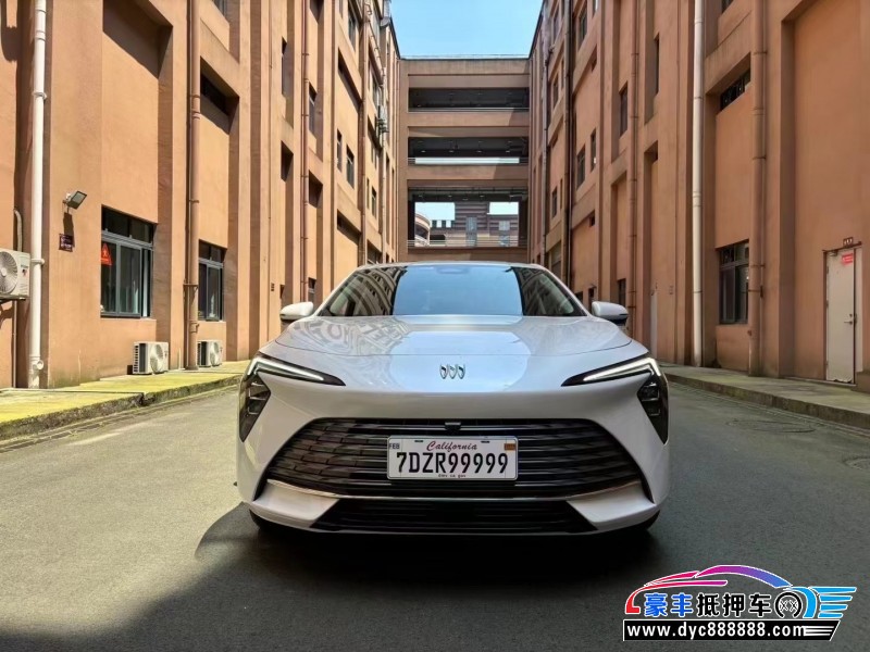 24年别克君越轿车抵押车出售