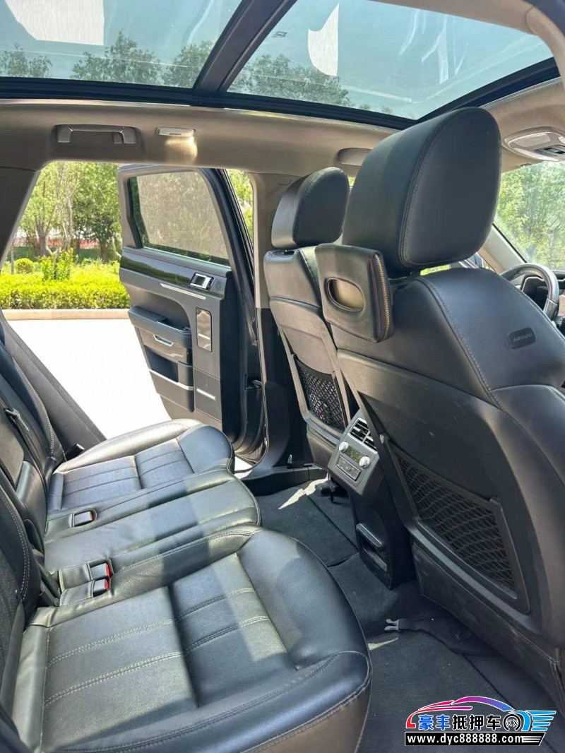 18年众泰T700轿车抵押车出售