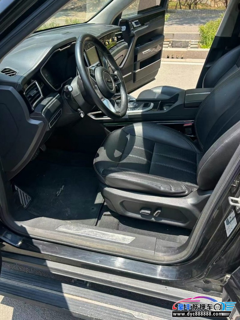 18年众泰T700轿车抵押车出售