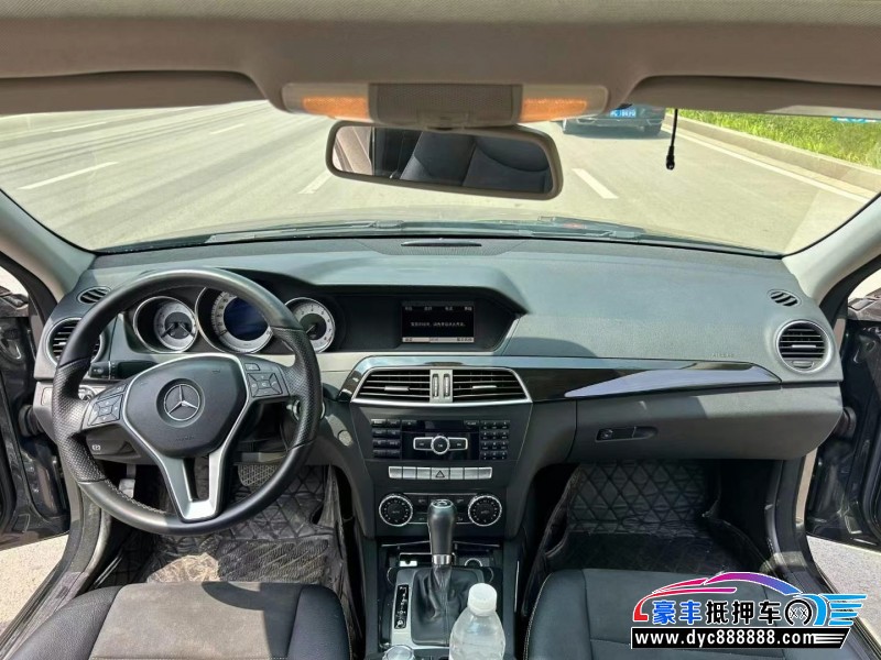 14年奔驰C轿车抵押车出售