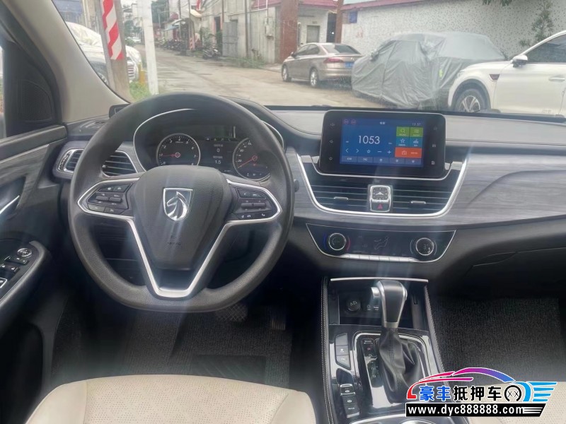 20年宝骏730轿车抵押车出售