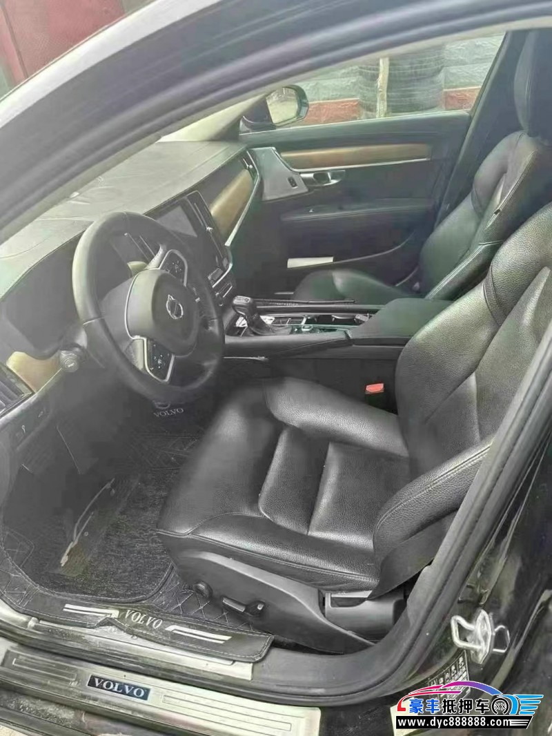 19年沃尔沃S90轿车抵押车出售