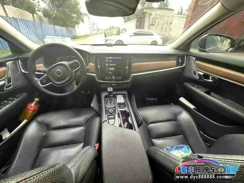 19年沃尔沃S90轿车抵押车出售