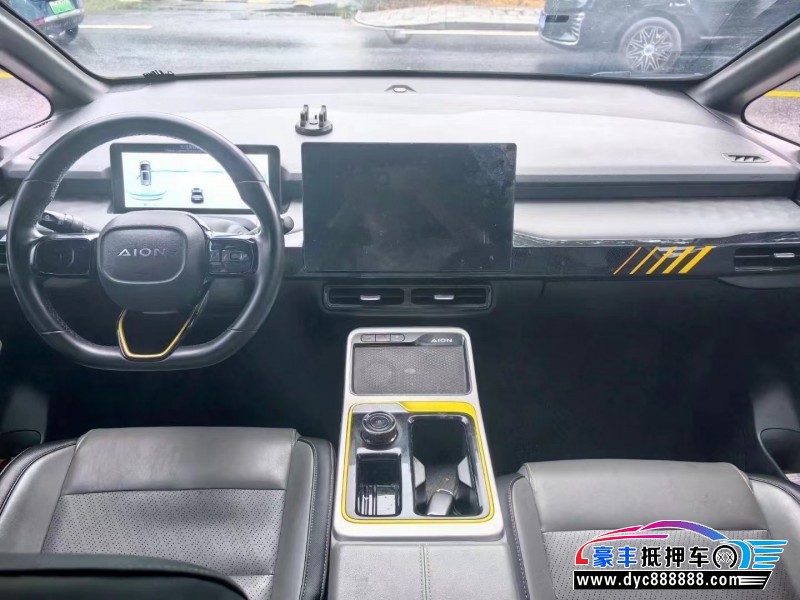 22年埃安Y70轿车抵押车出售