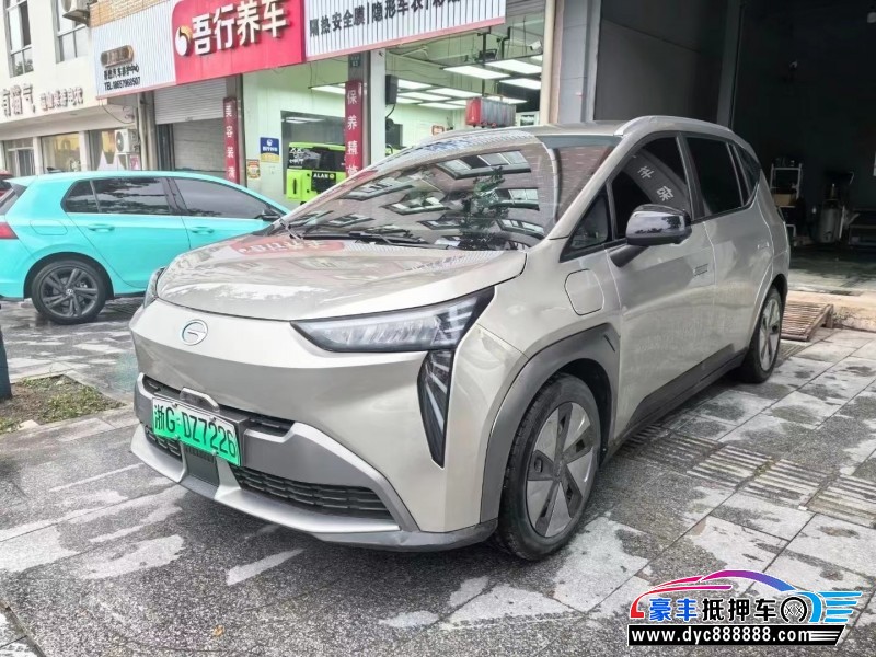 22年埃安Y70轿车抵押车出售