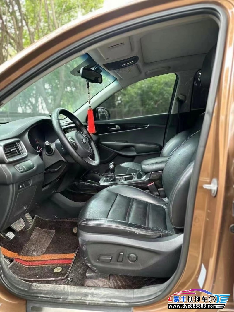 16年起亚索兰托SUV抵押车出售