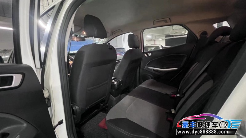 14年福特翼搏轿车抵押车出售