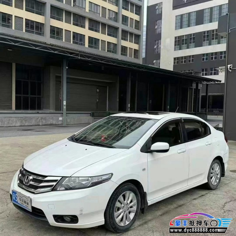 13年本田锋范轿车抵押车出售