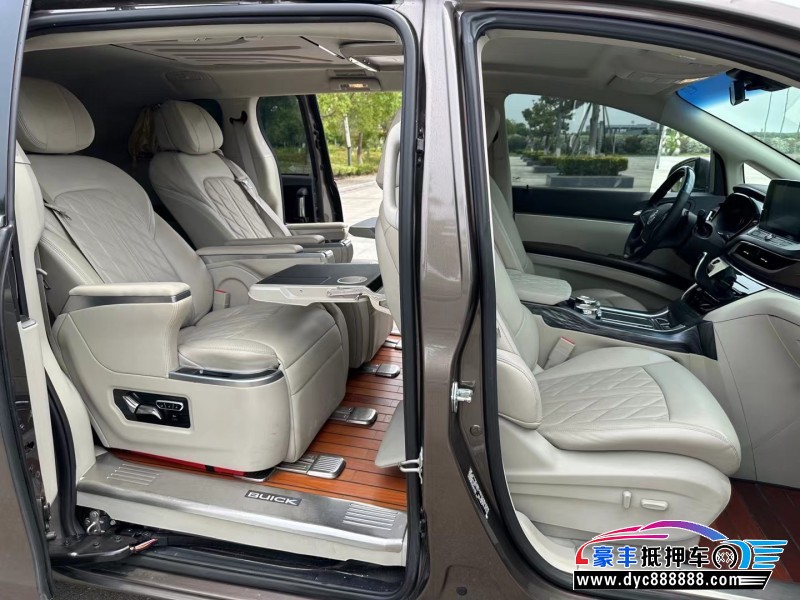 21年别克GL8轿车抵押车出售