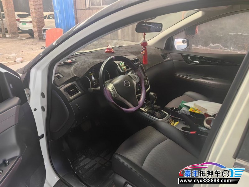 20年日产骐达轿车抵押车出售