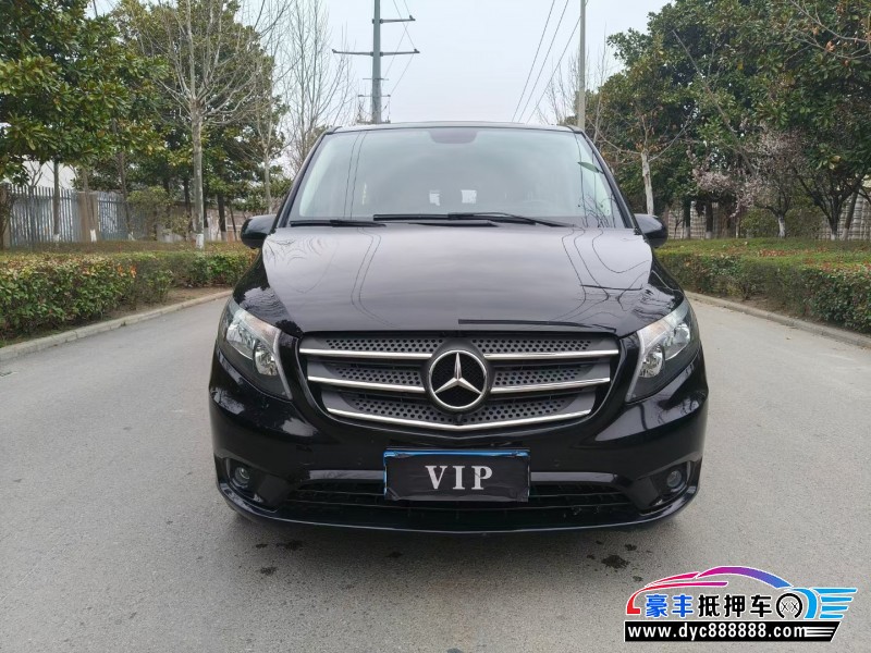 19年奔驰威霆轿车抵押车出售