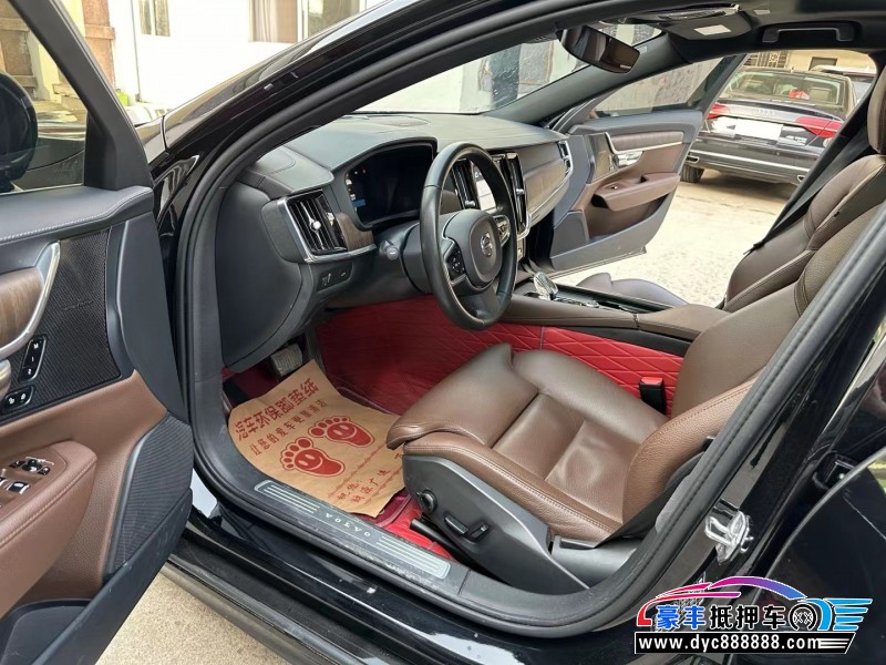 21年沃尔沃S90轿车抵押车出售