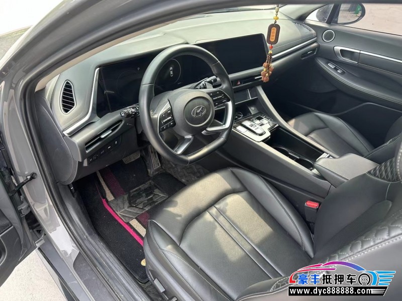 21年现代索纳塔轿车抵押车出售