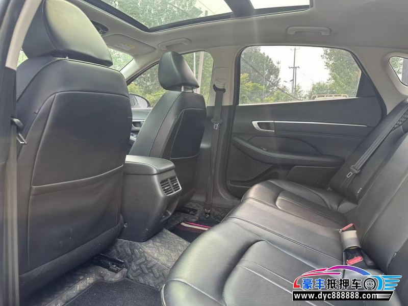 21年现代索纳塔轿车抵押车出售