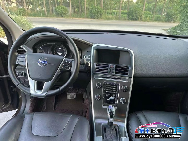 14年沃尔沃XC60轿车抵押车出售