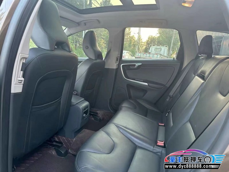 14年沃尔沃XC60轿车抵押车出售