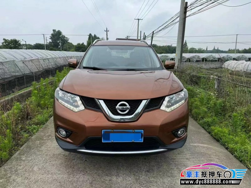 15年日产奇骏SUV抵押车出售