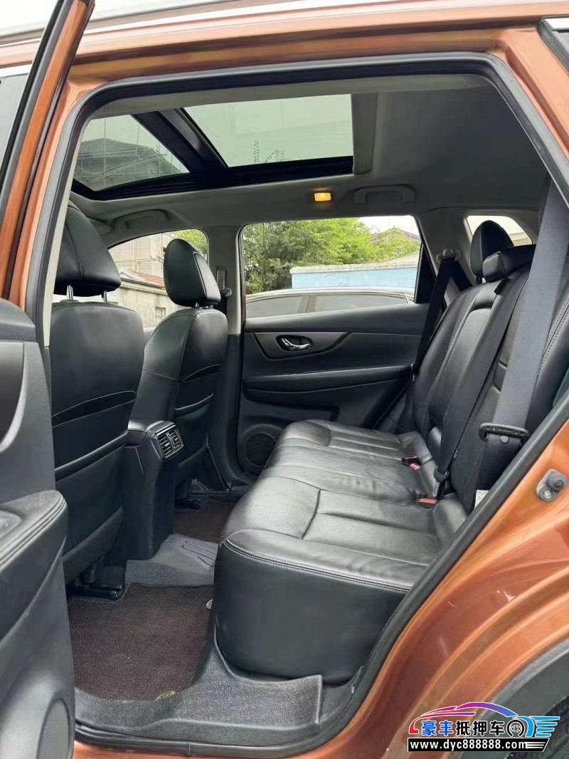 15年日产奇骏SUV抵押车出售