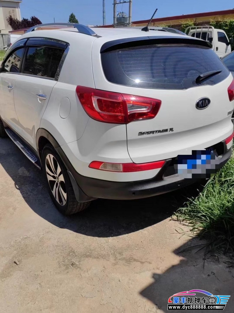 14年起亚智跑轿车抵押车出售